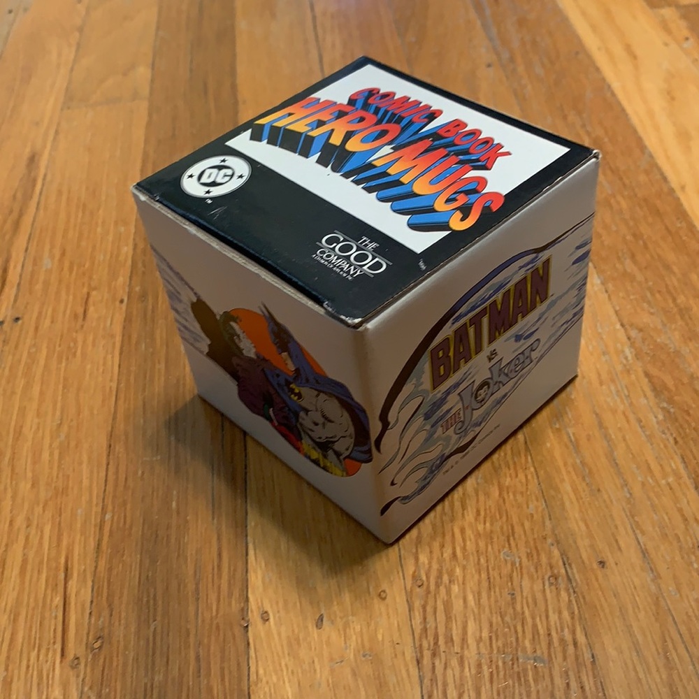 1989 The good company batman vs joker mug.